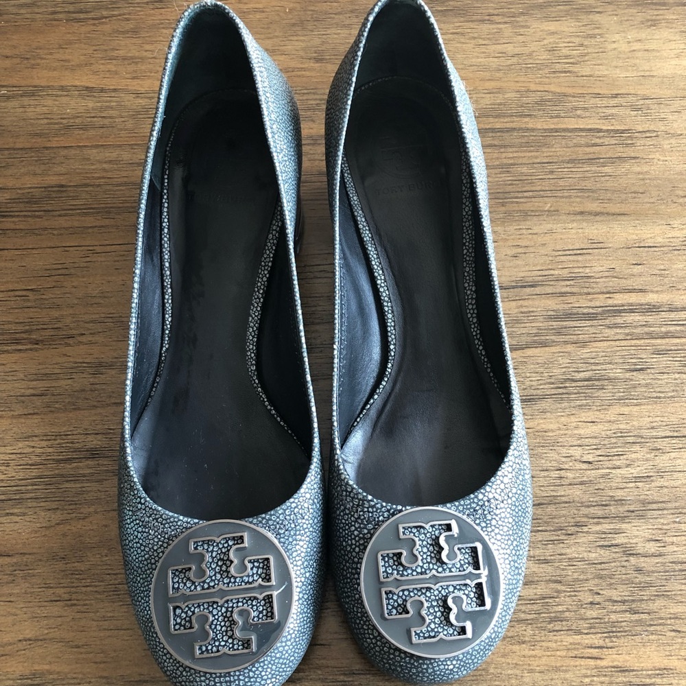 Tory Burch Amy Pump - Gray